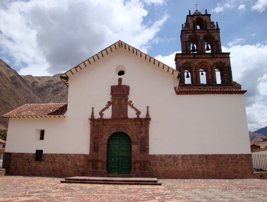 Iglesia de Huaro en Ruta del Barroco Cusco